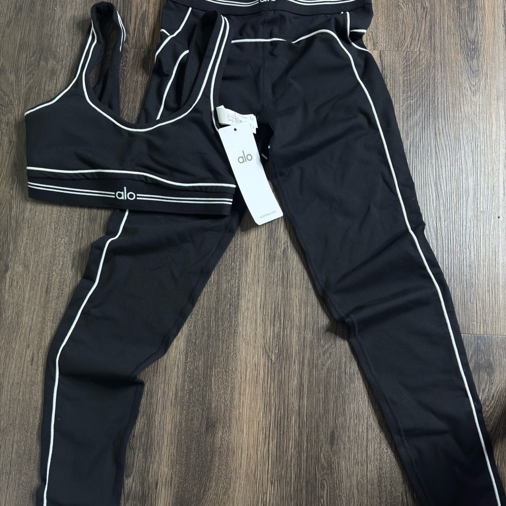 ALO Yoga Black Leggings with White Piping